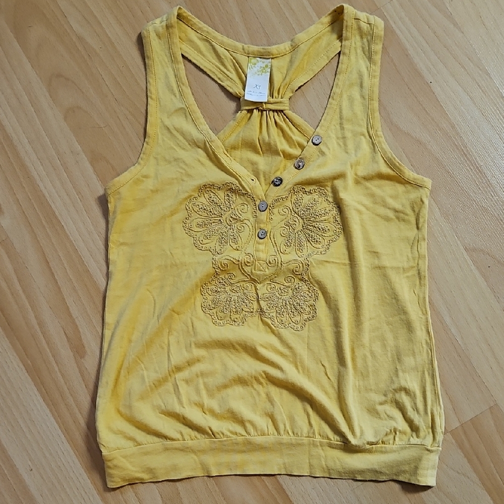 3/$10 Anthropologie Yellow Embellished Cut Out Tank Top